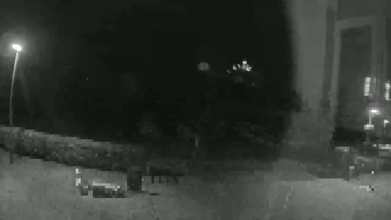 Trenčín, Summer Swimming Pool Outdoor  Live Cam - Trencin, Okres Trencin, Slovakia