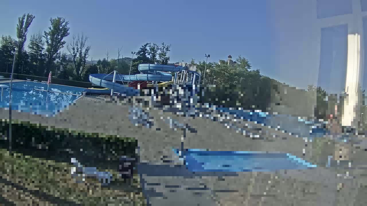 Trenčín, Summer Swimming Pool Outdoor  Live Cam - Trencin, Okres Trencin, Slovakia
