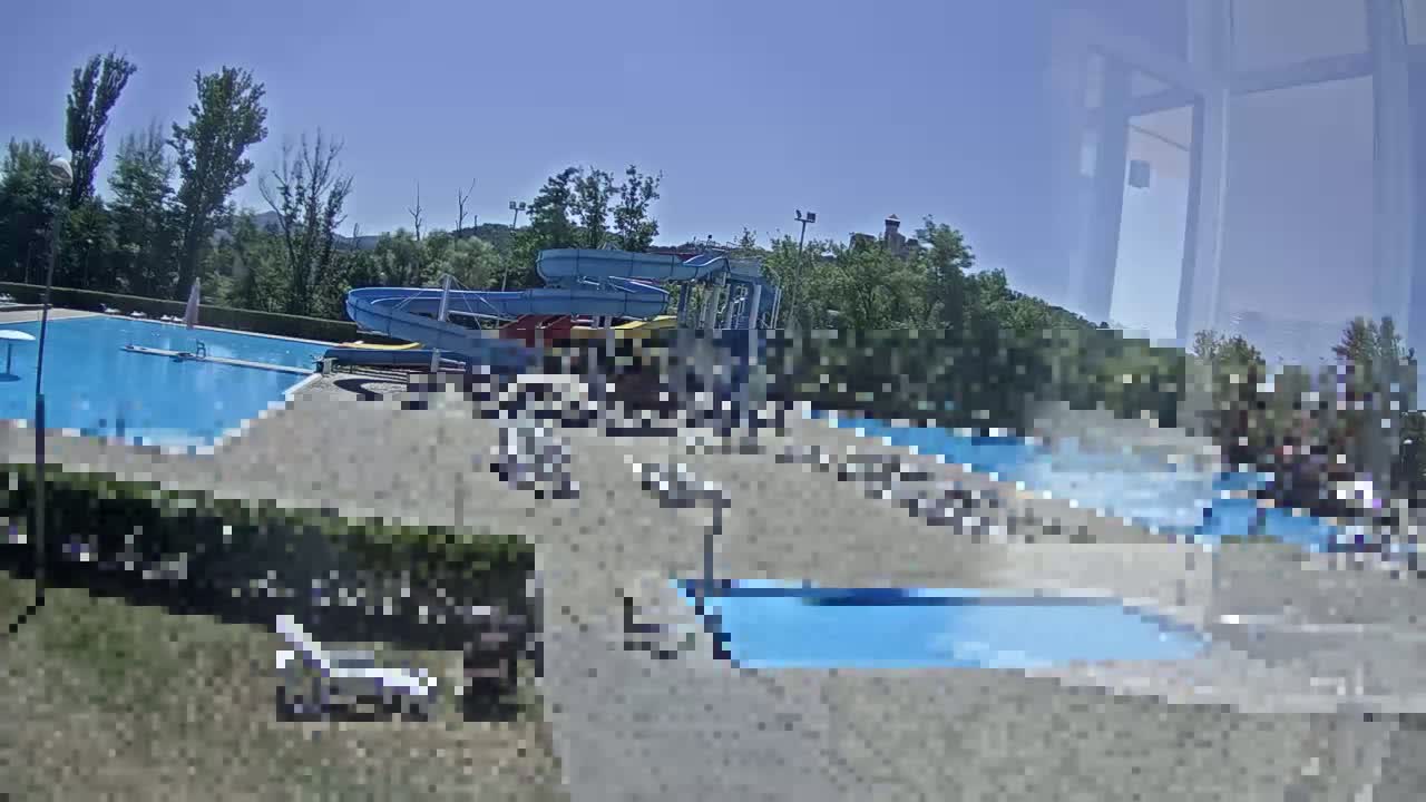 Trenčín, Summer Swimming Pool Outdoor  Live Cam - Trencin, Okres Trencin, Slovakia