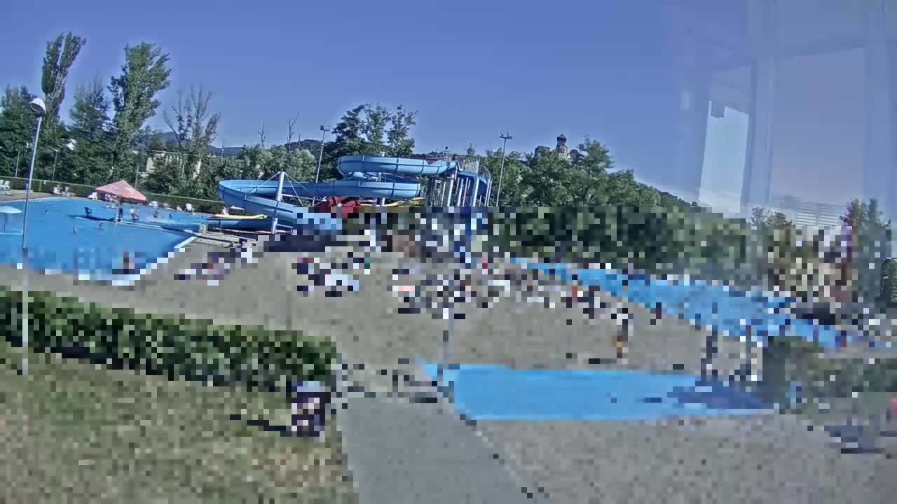 Trenčín, Summer Swimming Pool Outdoor  Live Cam - Trencin, Okres Trencin, Slovakia