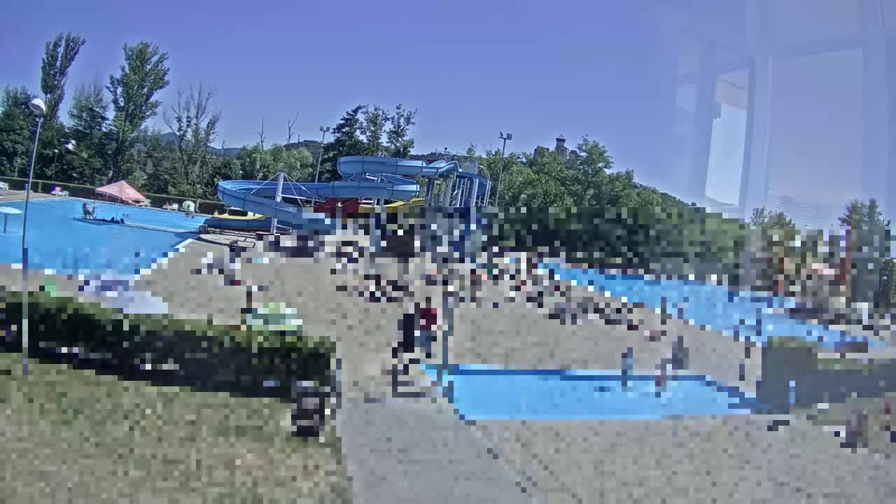 Trenčín, Summer Swimming Pool Outdoor  Live Cam - Trencin, Okres Trencin, Slovakia