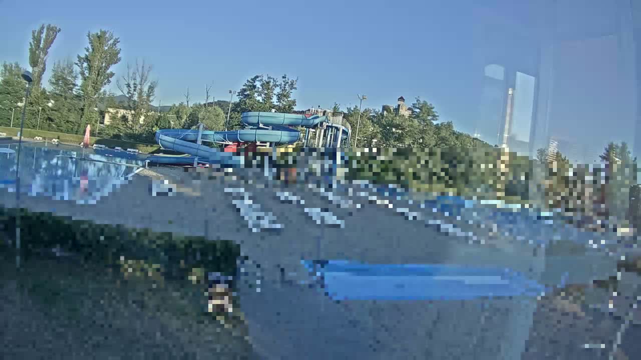 Trenčín, Summer Swimming Pool Outdoor  Live Cam - Trencin, Okres Trencin, Slovakia