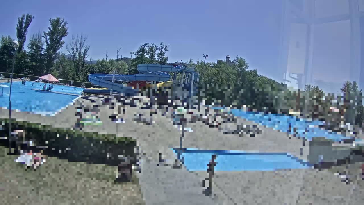 Trenčín, Summer Swimming Pool Outdoor  Live Cam - Trencin, Okres Trencin, Slovakia