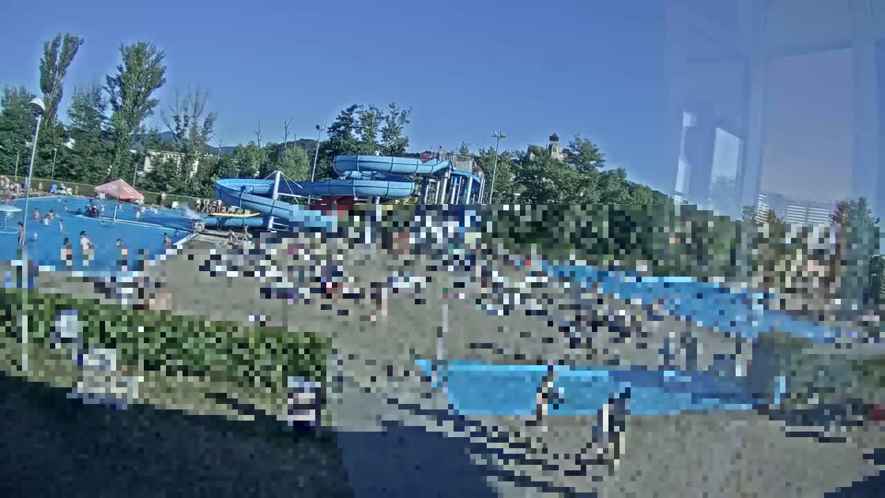Trenčín, Summer Swimming Pool Outdoor  Live Cam - Trencin, Okres Trencin, Slovakia