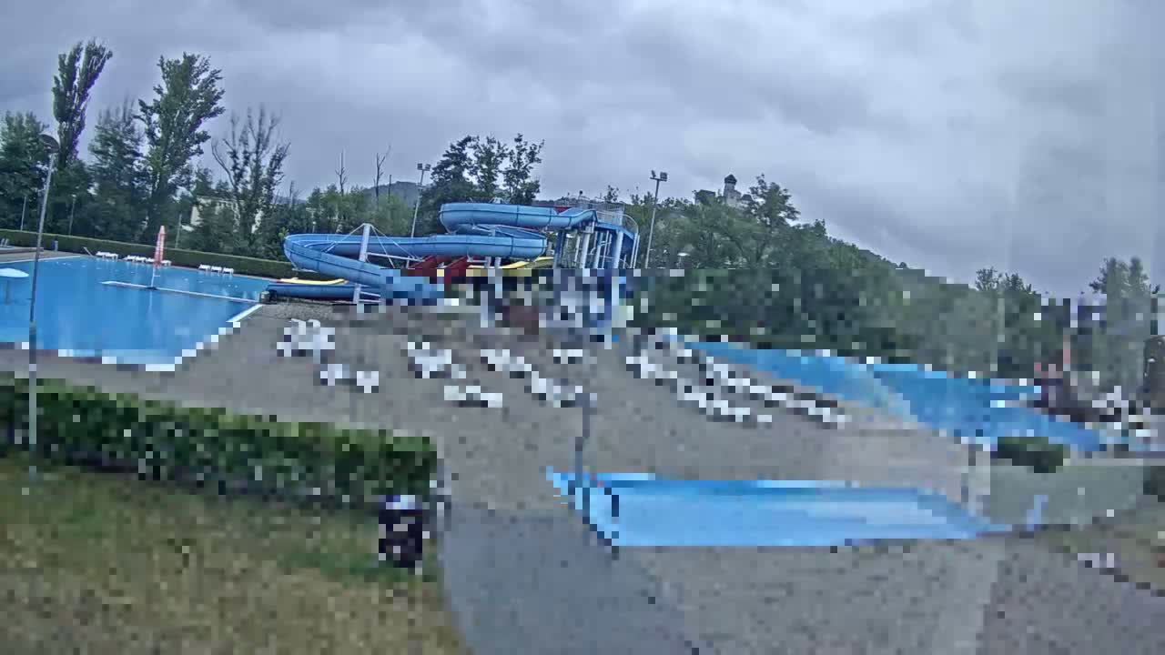 Trenčín, Summer Swimming Pool Outdoor  Live Cam - Trencin, Okres Trencin, Slovakia