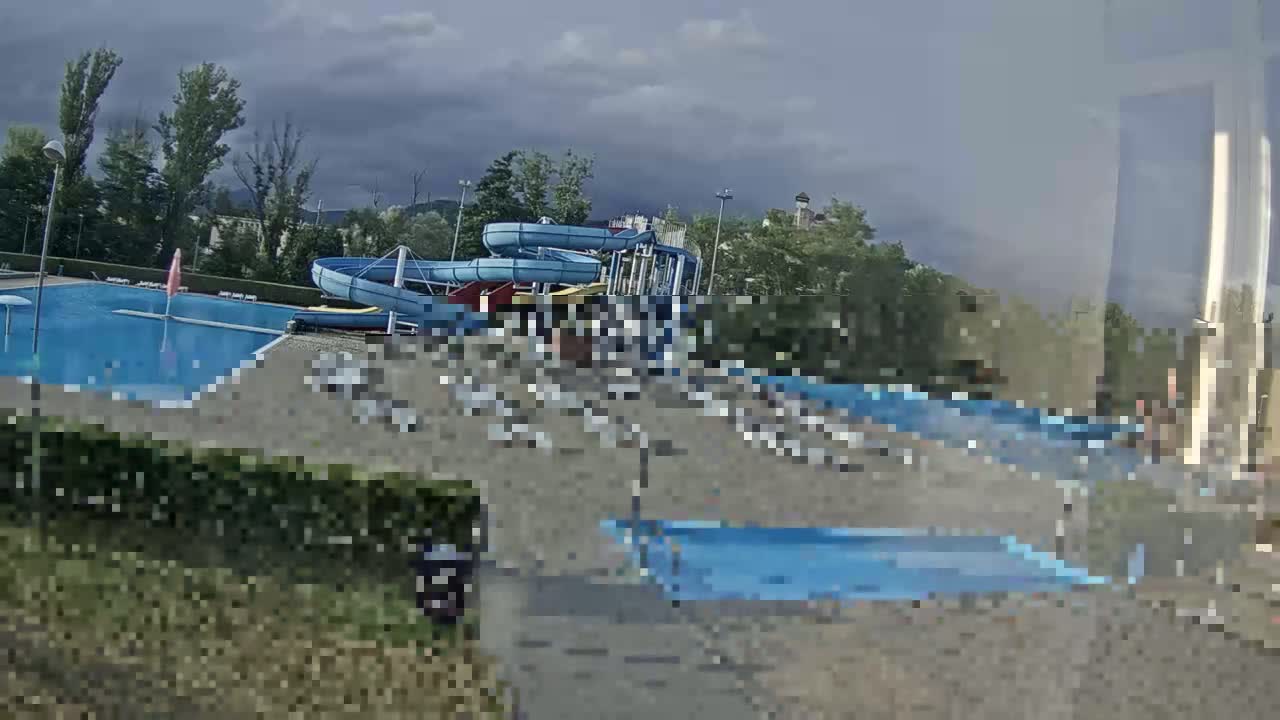 Trenčín, Summer Swimming Pool Outdoor  Live Cam - Trencin, Okres Trencin, Slovakia