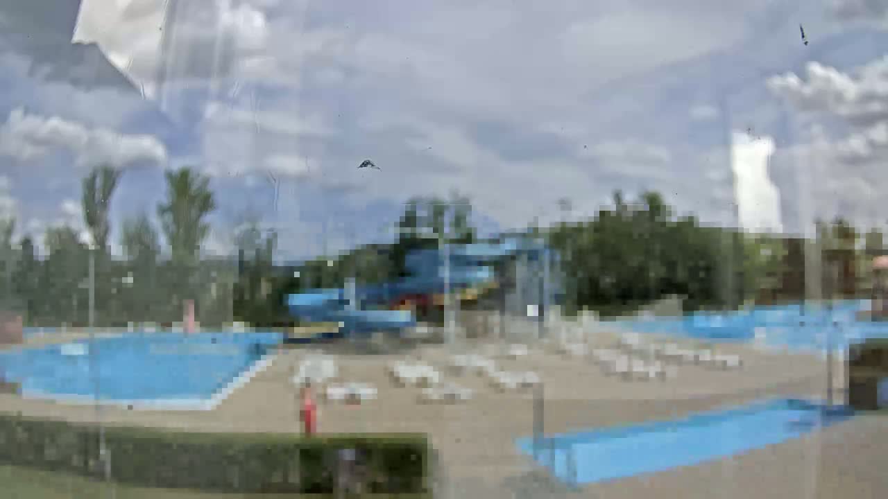 Trenčín, Summer Swimming Pool Outdoor  Live Cam - Trencin, Okres Trencin, Slovakia