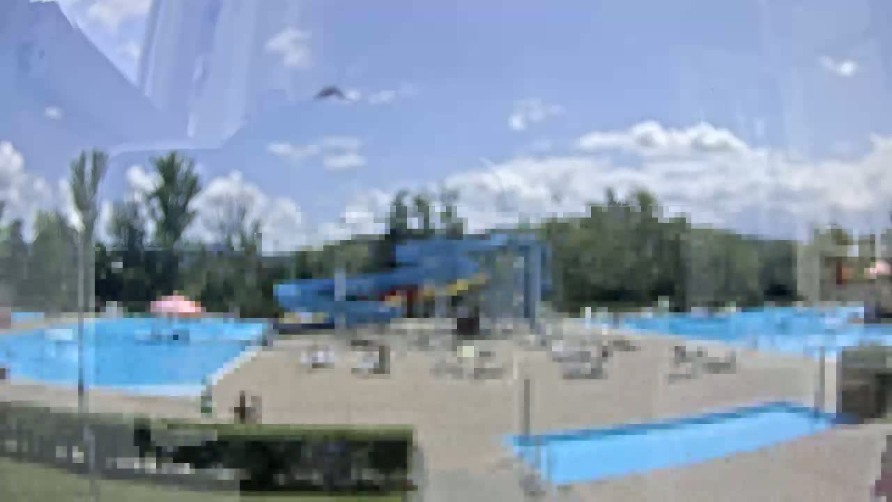 Trenčín, Summer Swimming Pool Outdoor  Live Cam - Trencin, Okres Trencin, Slovakia