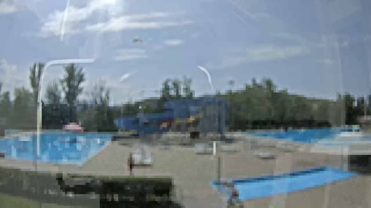 Trenčín, Summer Swimming Pool Outdoor  Live Cam - Trencin, Okres Trencin, Slovakia