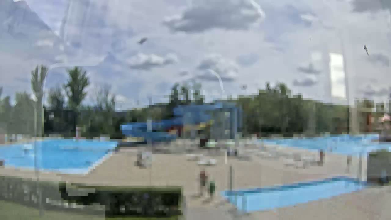 Trenčín, Summer Swimming Pool Outdoor  Live Cam - Trencin, Okres Trencin, Slovakia