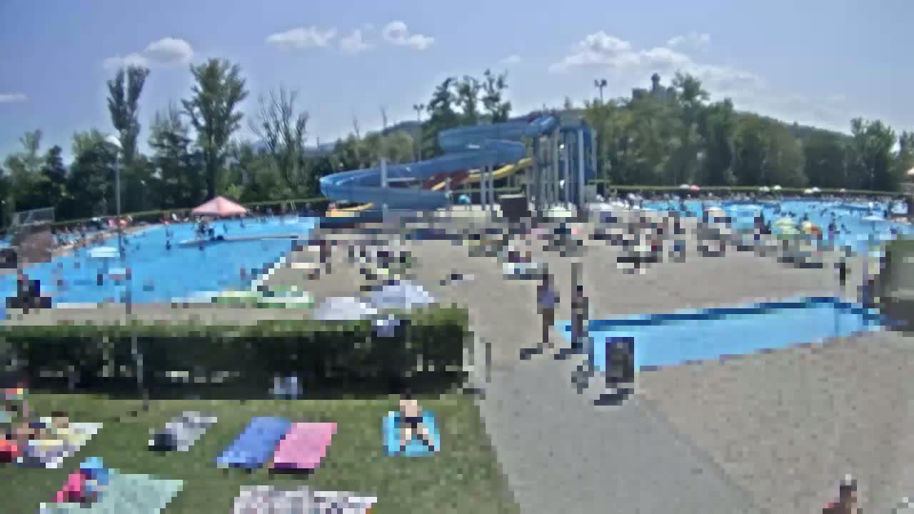 Trenčín, Summer Swimming Pool Outdoor  Live Cam - Trencin, Okres Trencin, Slovakia