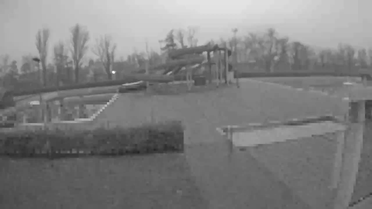Trenčín, Summer Swimming Pool Outdoor  Live Cam - Trencin, Okres Trencin, Slovakia