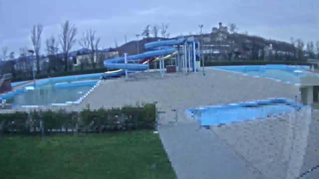 Trenčín, Summer Swimming Pool Outdoor  Live Cam - Trencin, Okres Trencin, Slovakia