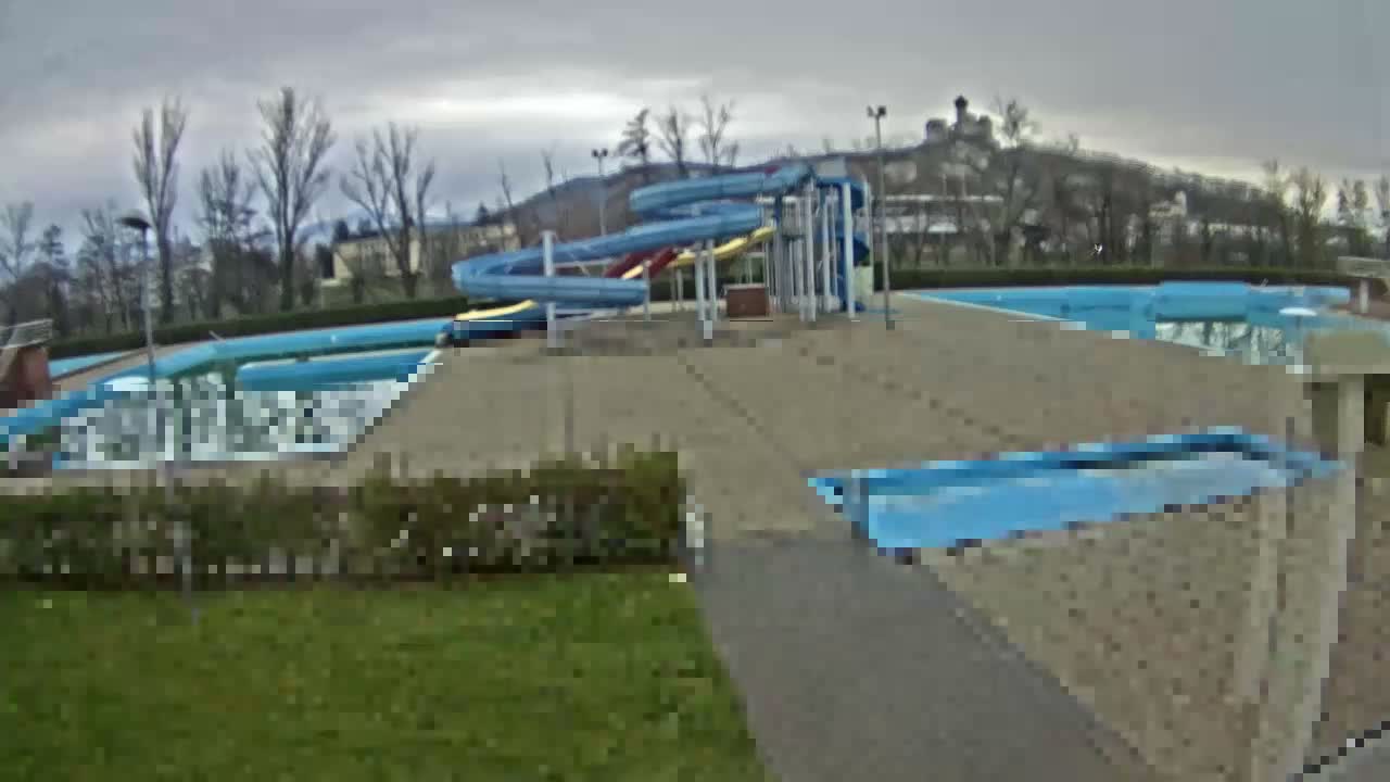 Trenčín, Summer Swimming Pool Outdoor  Live Cam - Trencin, Okres Trencin, Slovakia
