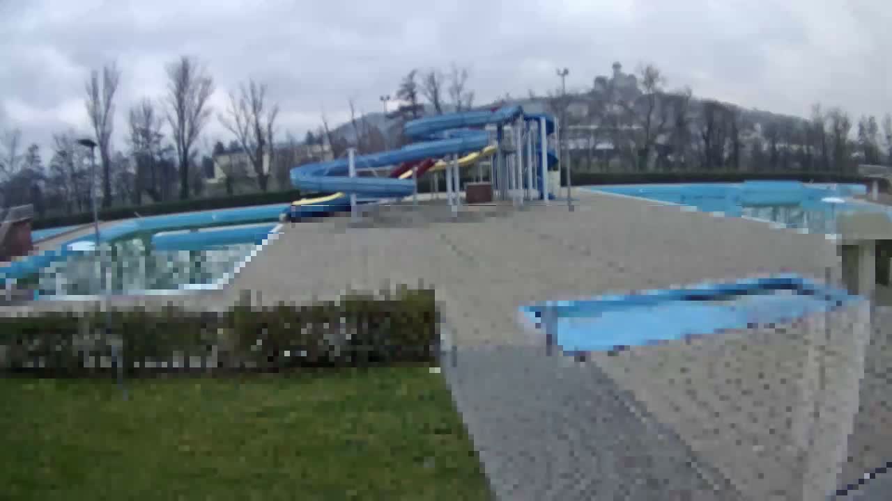 Trenčín, Summer Swimming Pool Outdoor  Live Cam - Trencin, Okres Trencin, Slovakia