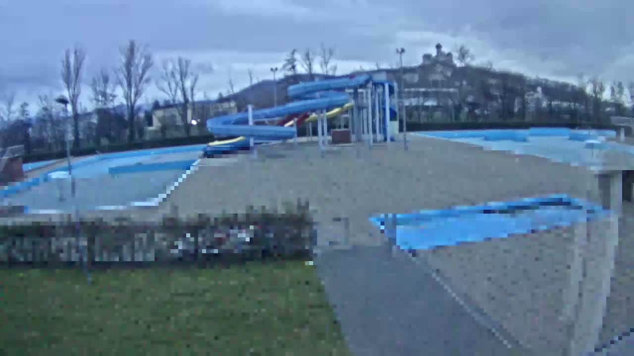 Trenčín, Summer Swimming Pool Outdoor  Live Cam - Trencin, Okres Trencin, Slovakia