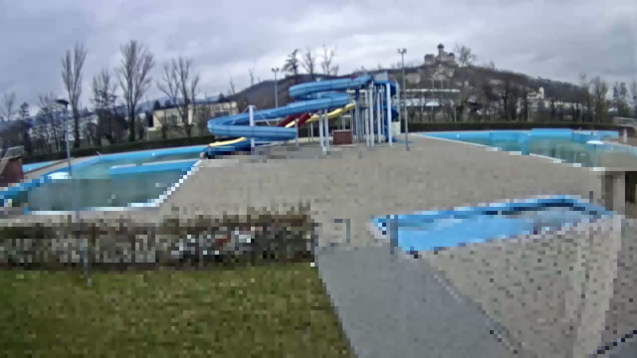 Trenčín, Summer Swimming Pool Outdoor  Live Cam - Trencin, Okres Trencin, Slovakia