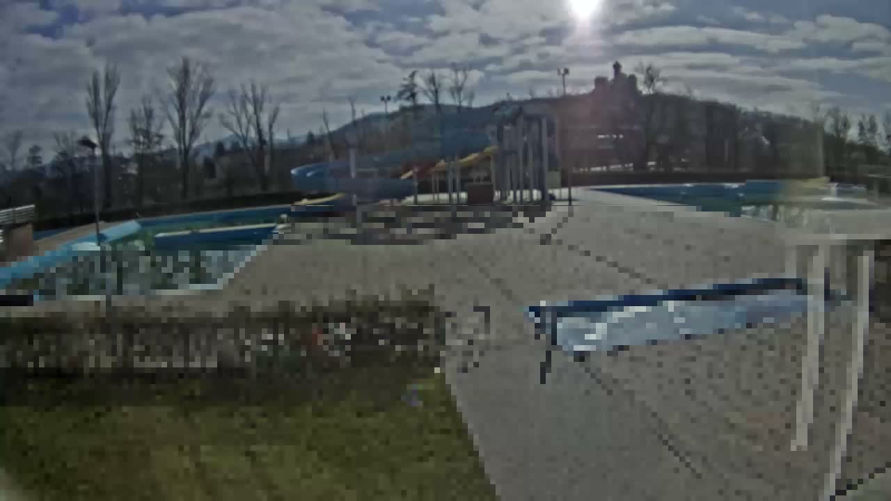 Trenčín, Summer Swimming Pool Outdoor  Live Cam - Trencin, Okres Trencin, Slovakia