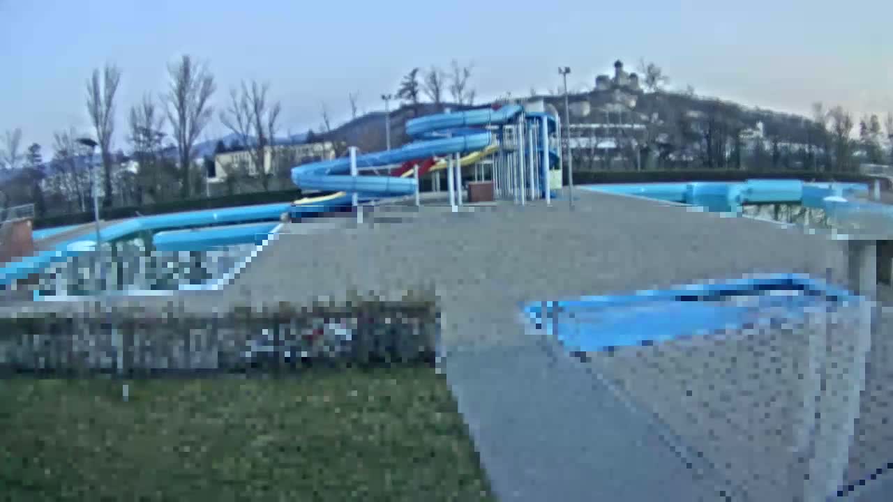 Trenčín, Summer Swimming Pool Outdoor  Live Cam - Trencin, Okres Trencin, Slovakia