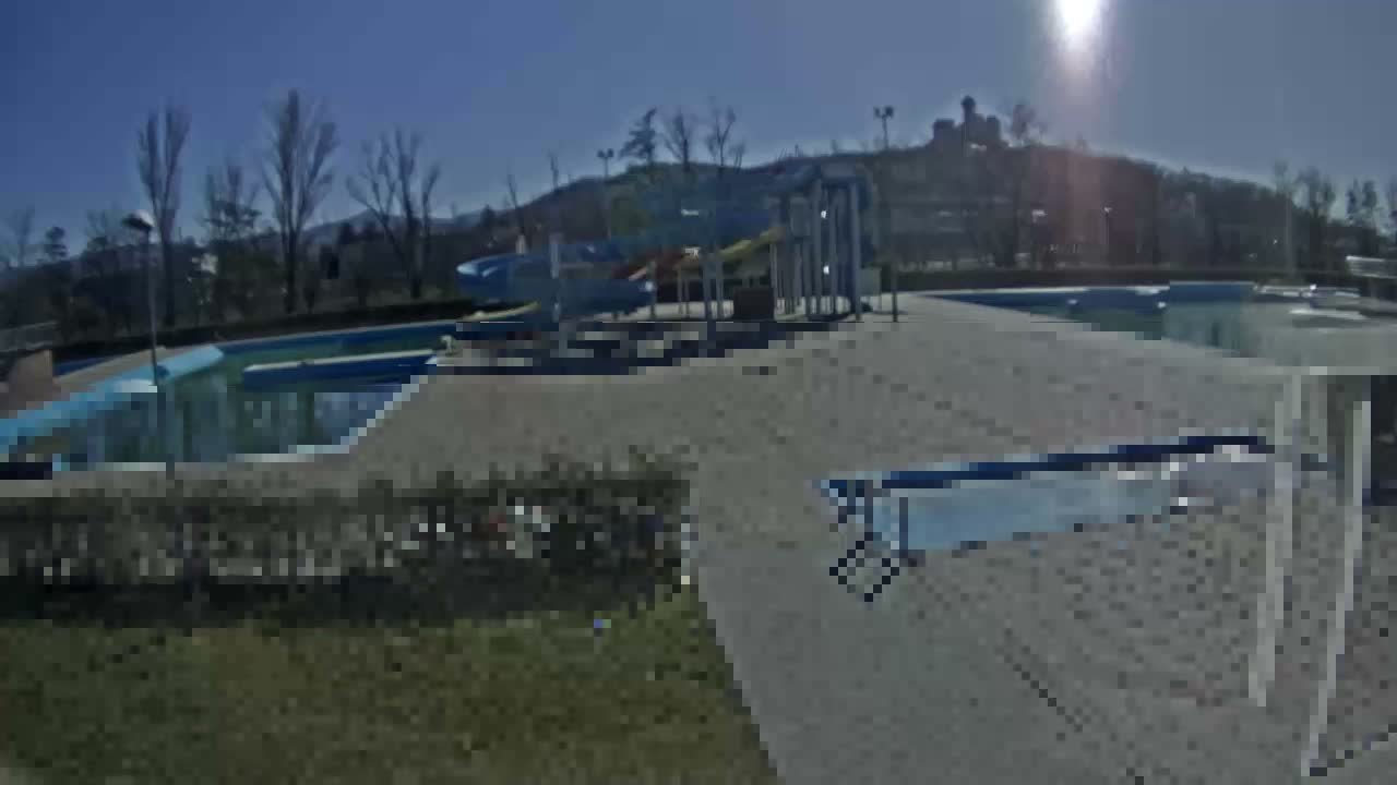 Trenčín, Summer Swimming Pool Outdoor  Live Cam - Trencin, Okres Trencin, Slovakia