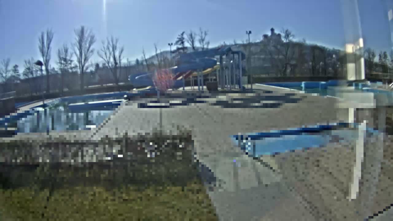 Trenčín, Summer Swimming Pool Outdoor  Live Cam - Trencin, Okres Trencin, Slovakia
