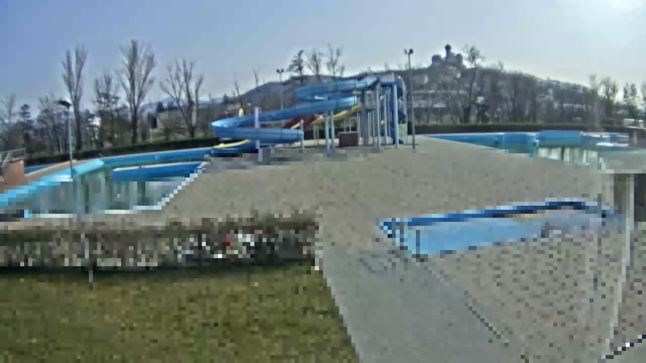 Trenčín, Summer Swimming Pool Outdoor  Live Cam - Trencin, Okres Trencin, Slovakia