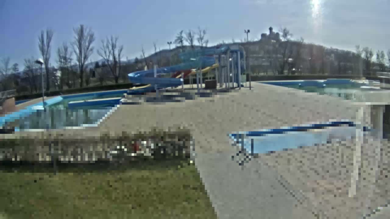 Trenčín, Summer Swimming Pool Outdoor  Live Cam - Trencin, Okres Trencin, Slovakia