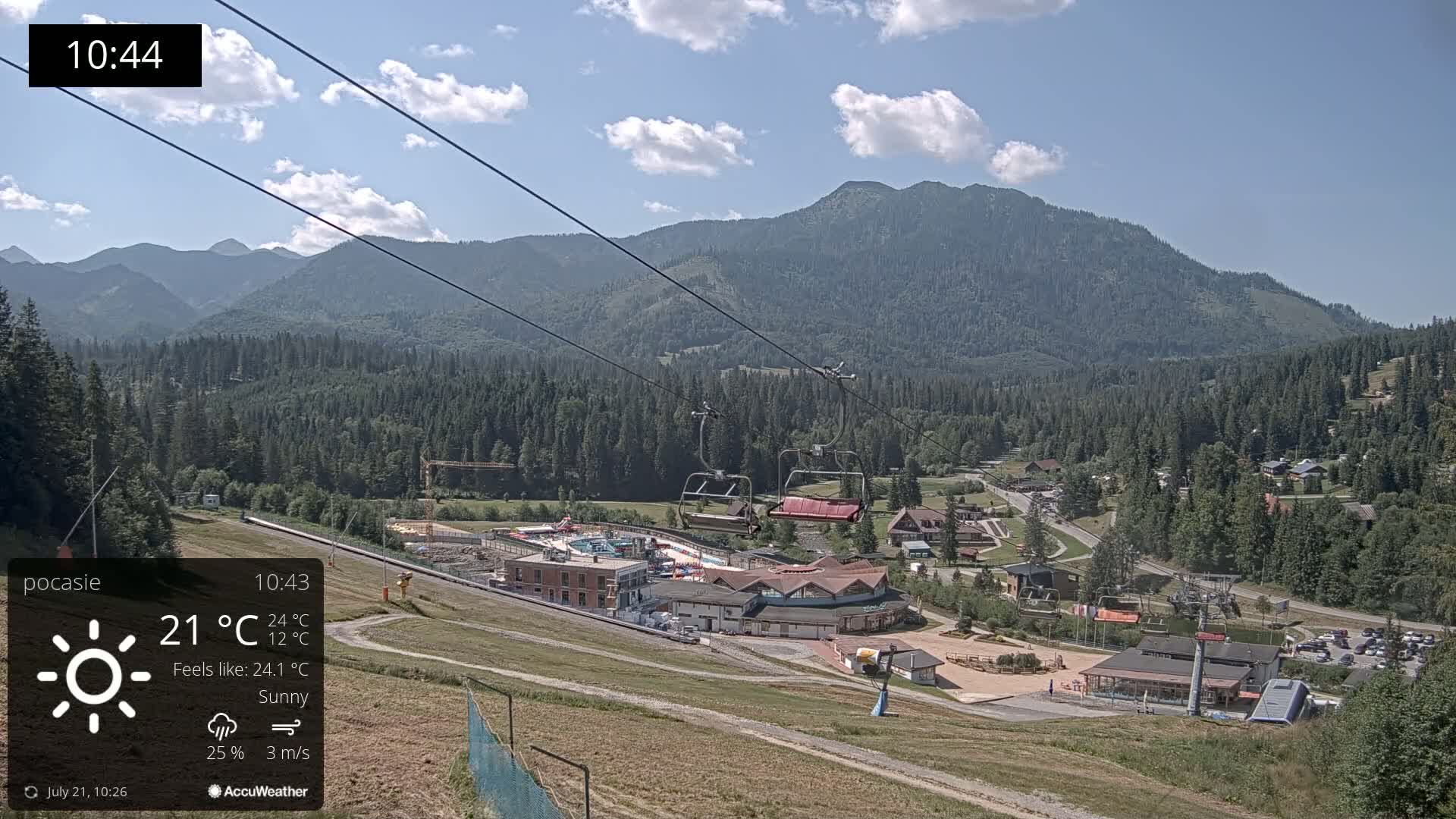 Meander Oravice Village Ski Slopes & Osobita Mountain Live Cam - Vitanova, Tvrdosin, Zilina, Slovakia