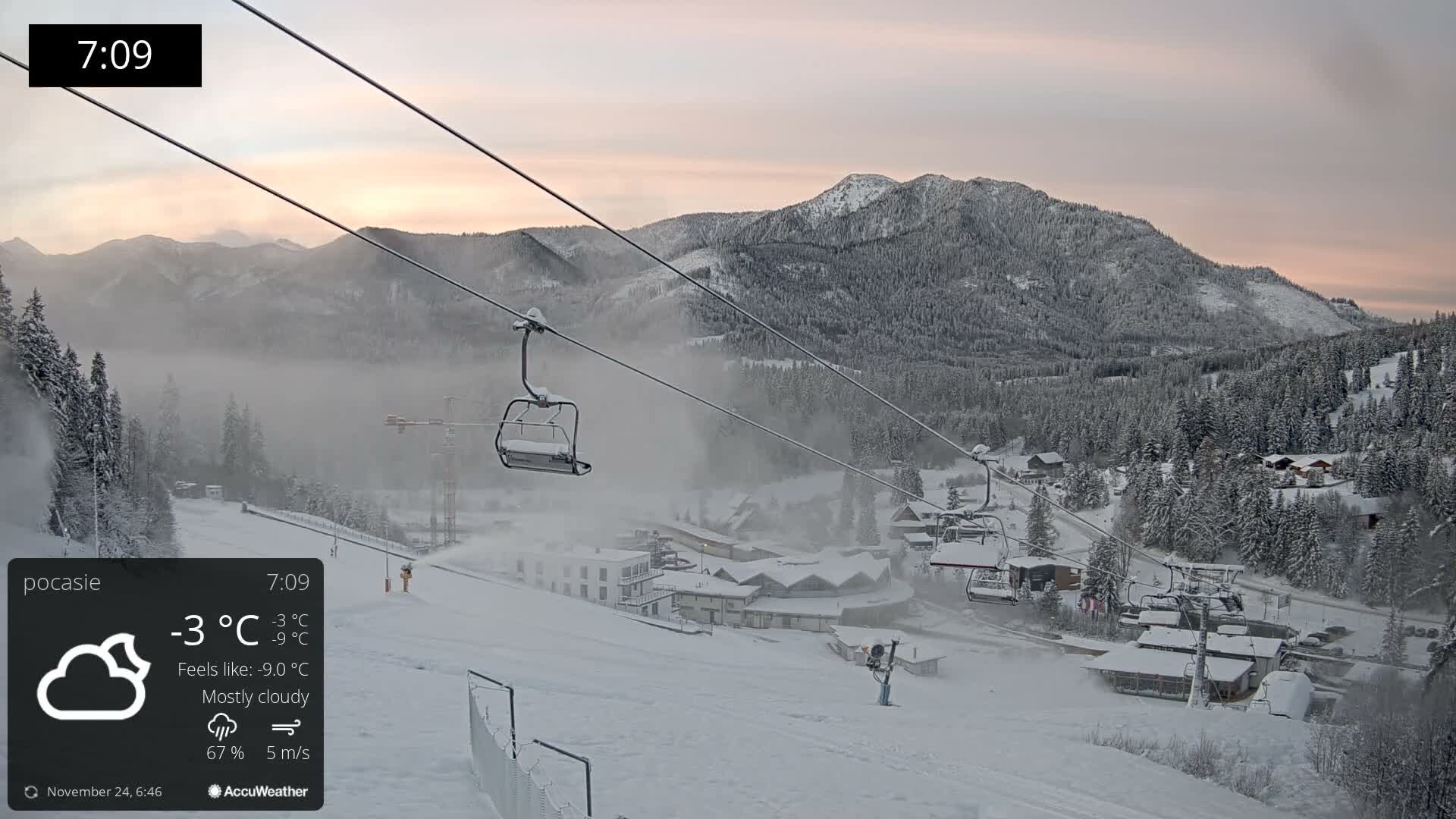 Meander Oravice Village Ski Slopes & Osobita Mountain Live Cam - Vitanova, Tvrdosin, Zilina, Slovakia