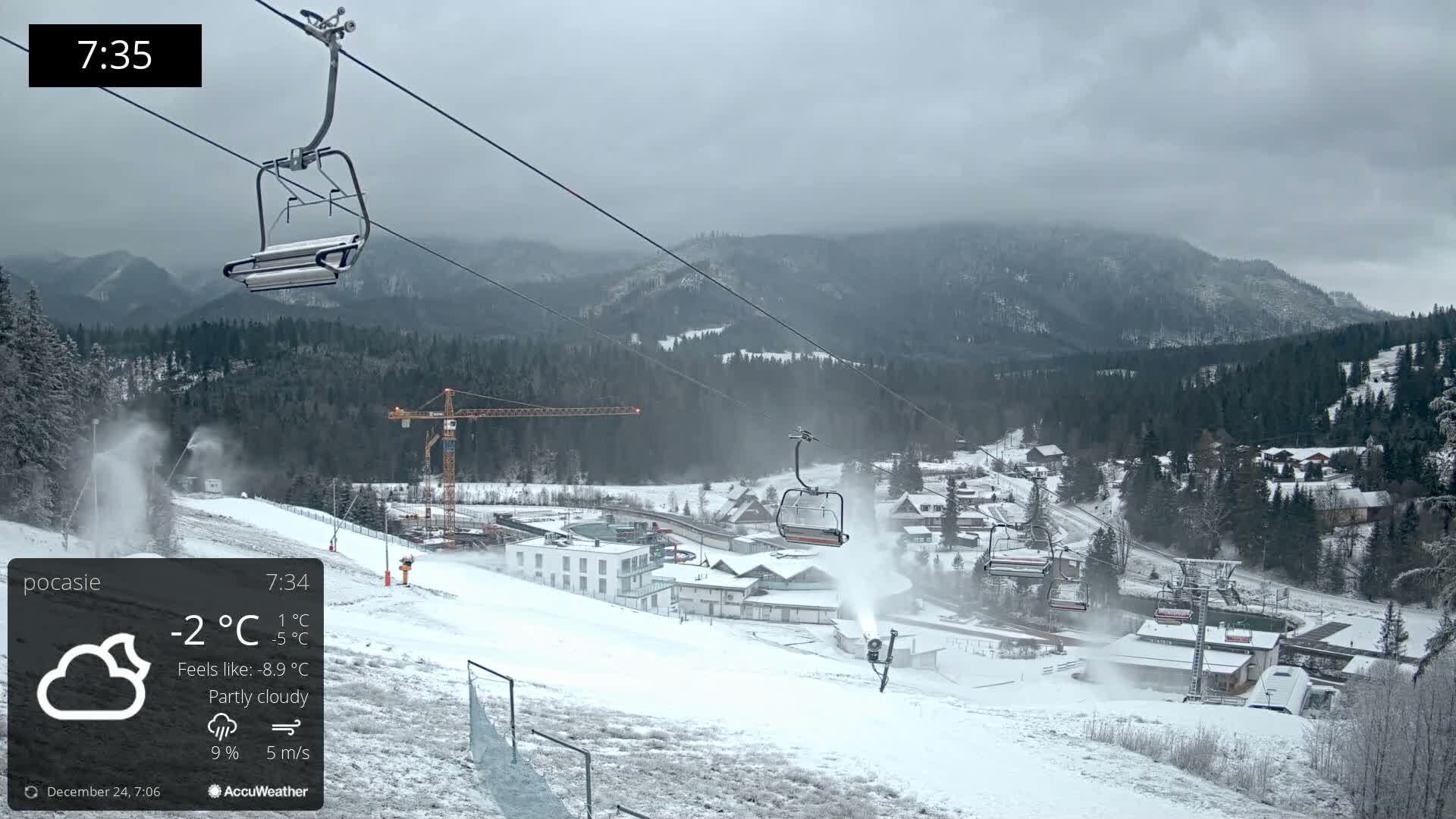 Meander Oravice Village Ski Slopes & Osobita Mountain Live Cam - Vitanova, Tvrdosin, Zilina, Slovakia