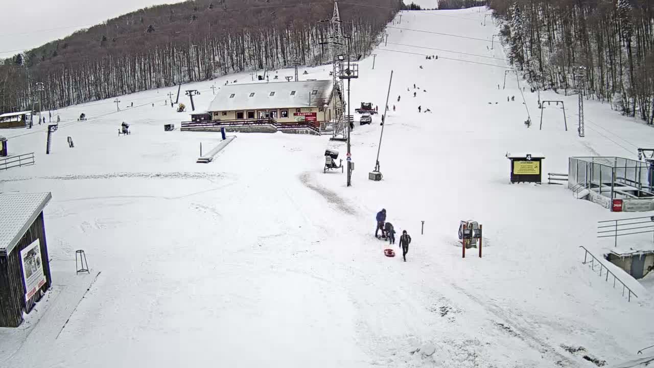 Jahodna Ski Slope West View Live Cam - Sever, Kosice 1, Kosice, Slovakia