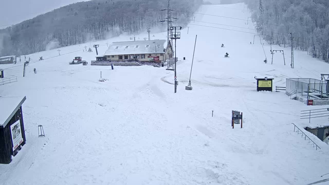 Jahodna Ski Slope West View Live Cam - Sever, Kosice 1, Kosice, Slovakia