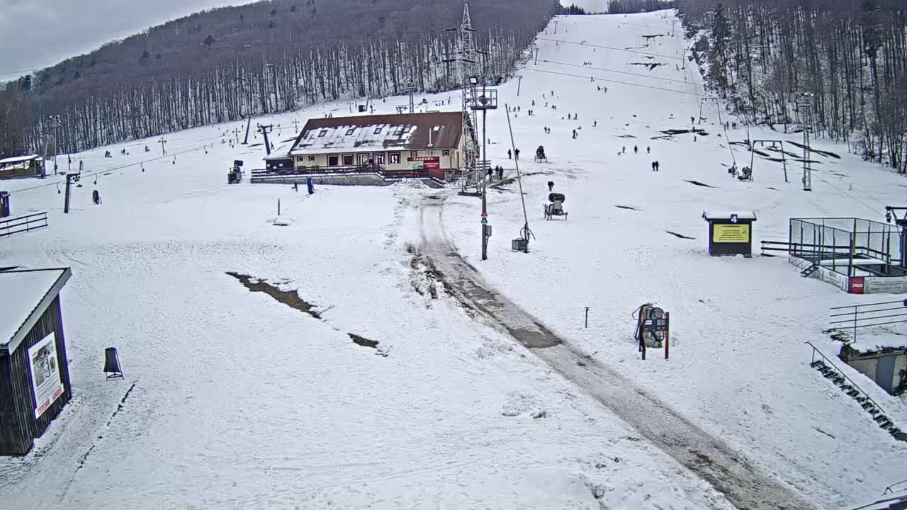 Jahodna Ski Slope West View Live Cam - Sever, Kosice 1, Kosice, Slovakia