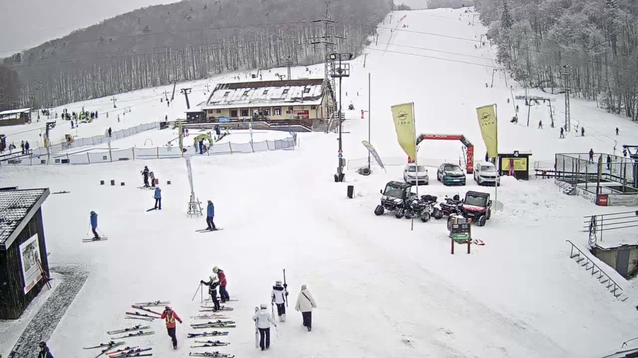 Jahodna Ski Slope West View Live Cam - Sever, Kosice 1, Kosice, Slovakia