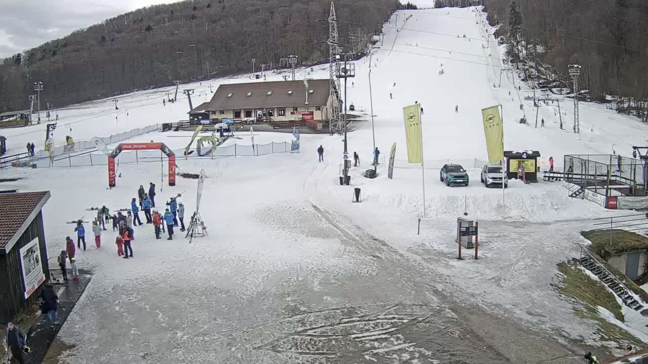 Jahodna Ski Slope West View Live Cam - Sever, Kosice 1, Kosice, Slovakia