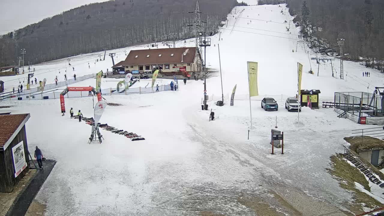Jahodna Ski Slope West View Live Cam - Sever, Kosice 1, Kosice, Slovakia
