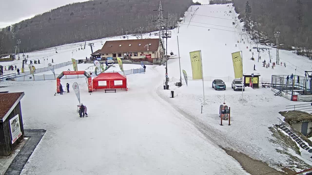 Jahodna Ski Slope West View Live Cam - Sever, Kosice 1, Kosice, Slovakia