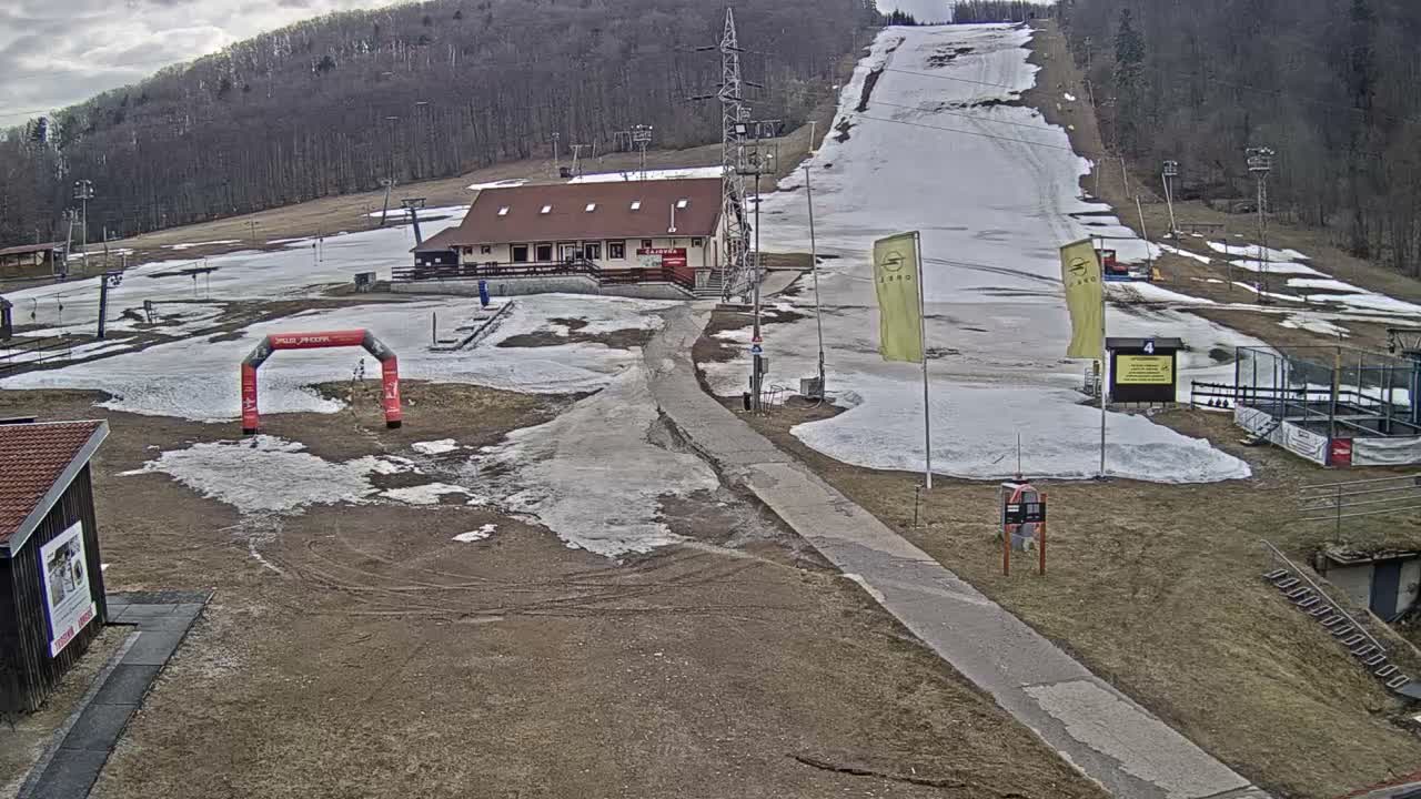 Jahodna Ski Slope West View Live Cam - Sever, Kosice 1, Kosice, Slovakia