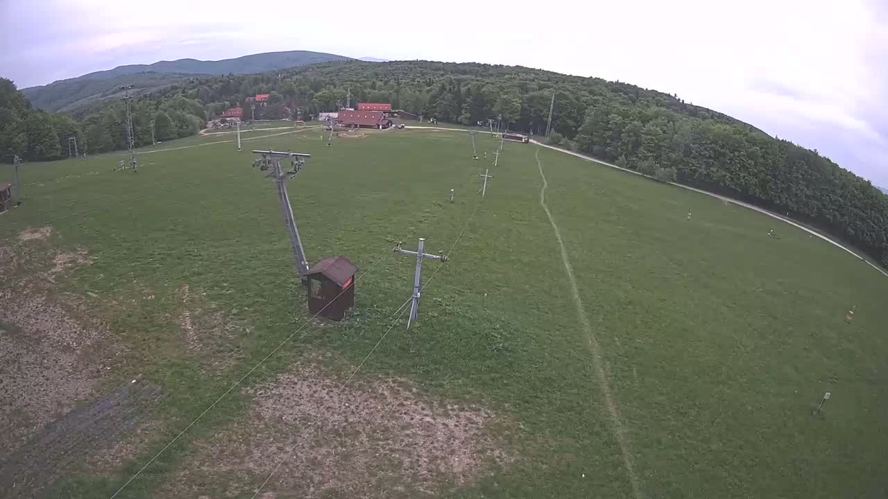 Jahodna Ski Slope East View Live Cam - Sever, Kosice 1, Kosice, Slovakia