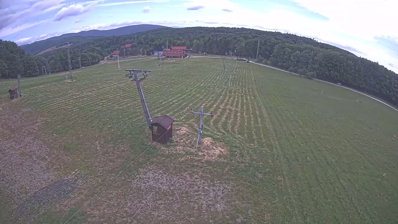 Jahodna Ski Slope East View Live Cam - Sever, Kosice 1, Kosice, Slovakia