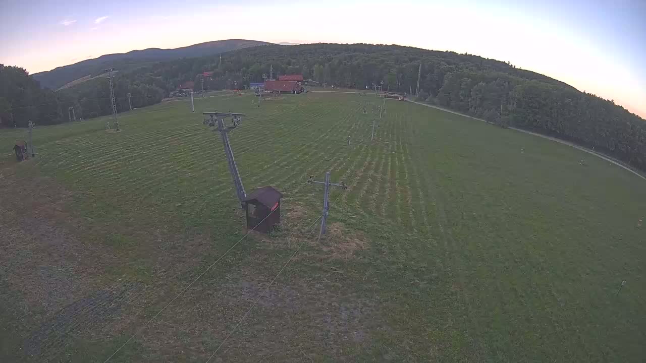 Jahodna Ski Slope East View Live Cam - Sever, Kosice 1, Kosice, Slovakia