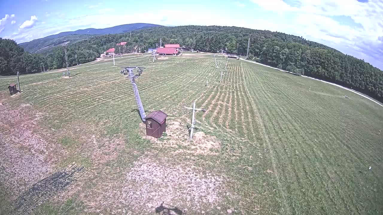 Jahodna Ski Slope East View Live Cam - Sever, Kosice 1, Kosice, Slovakia