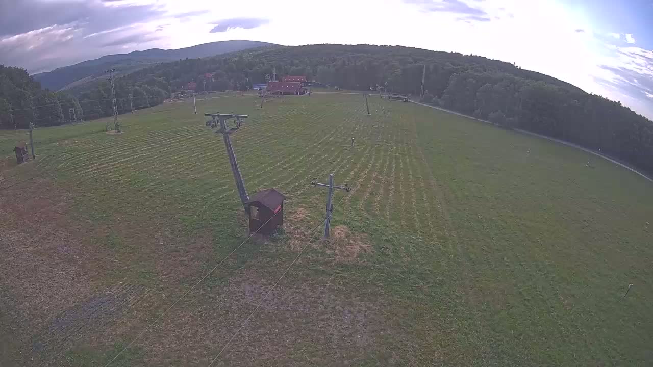 Jahodna Ski Slope East View Live Cam - Sever, Kosice 1, Kosice, Slovakia