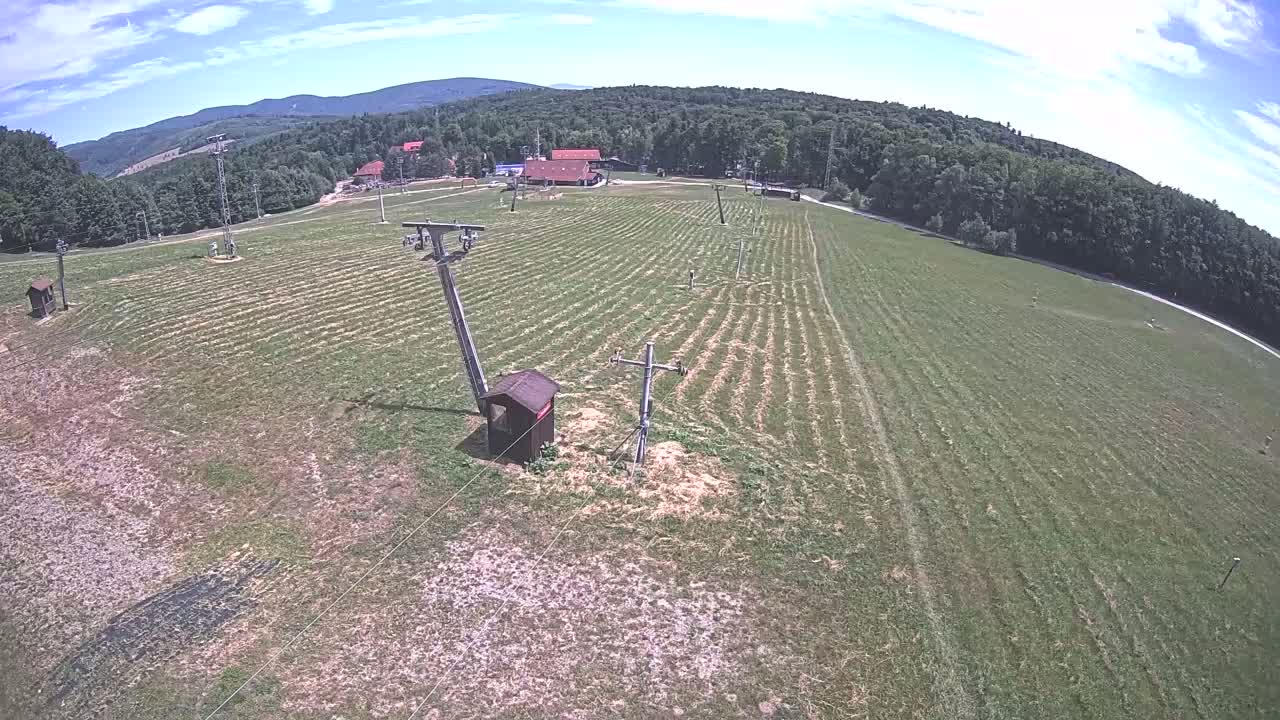 Jahodna Ski Slope East View Live Cam - Sever, Kosice 1, Kosice, Slovakia