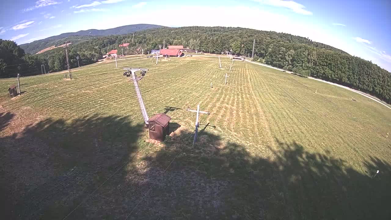 Jahodna Ski Slope East View Live Cam - Sever, Kosice 1, Kosice, Slovakia