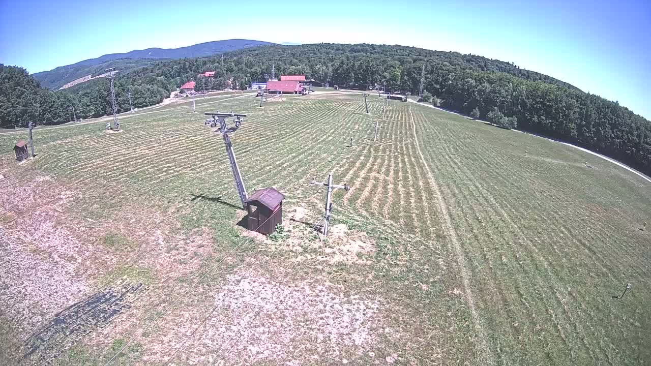 Jahodna Ski Slope East View Live Cam - Sever, Kosice 1, Kosice, Slovakia