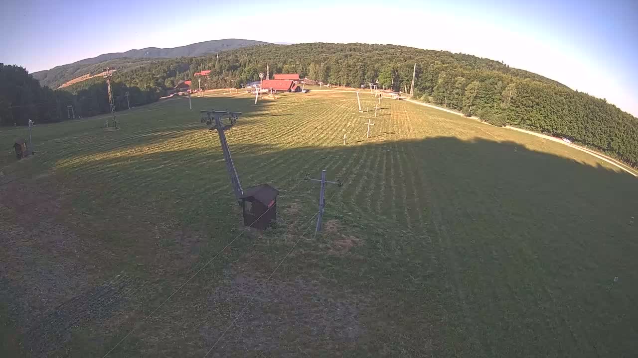 Jahodna Ski Slope East View Live Cam - Sever, Kosice 1, Kosice, Slovakia