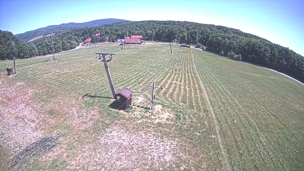 Jahodna Ski Slope East View Live Cam - Sever, Kosice 1, Kosice, Slovakia