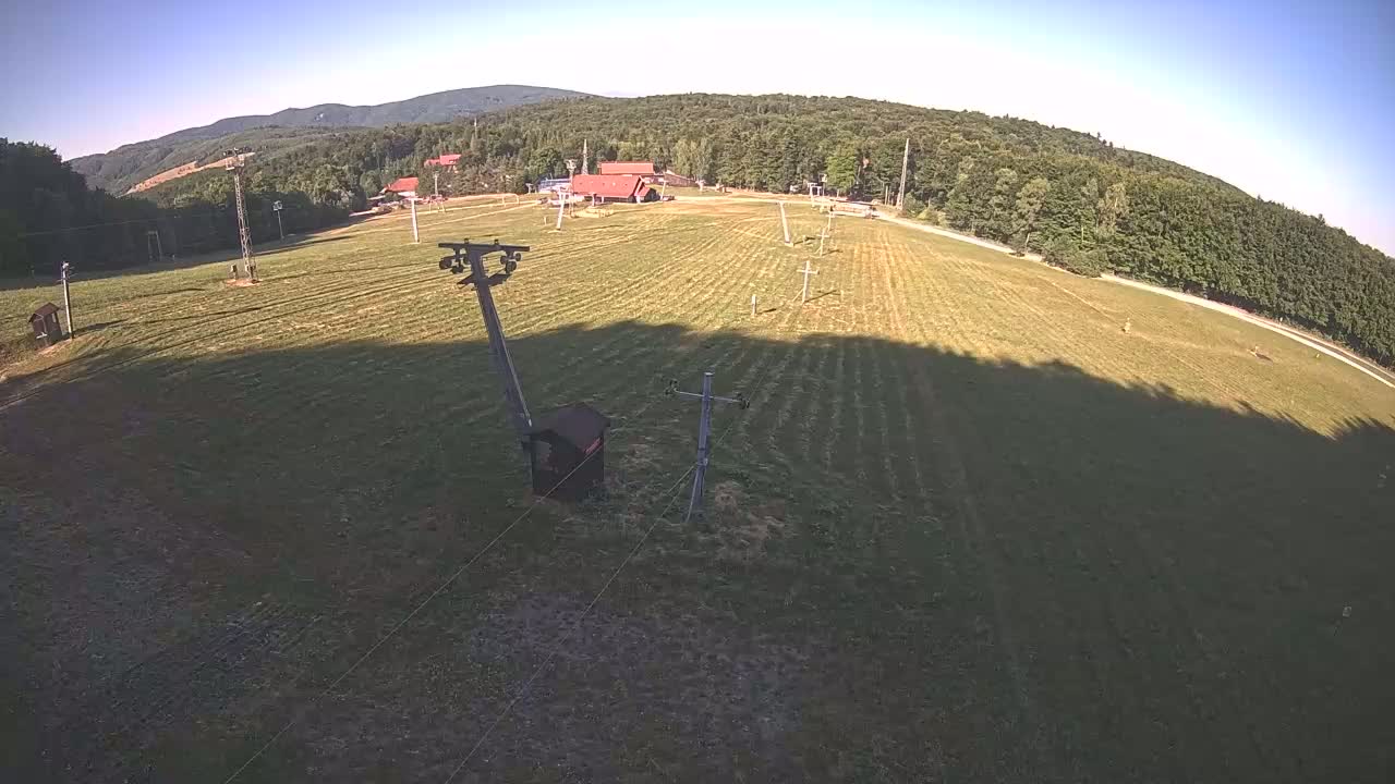 Jahodna Ski Slope East View Live Cam - Sever, Kosice 1, Kosice, Slovakia