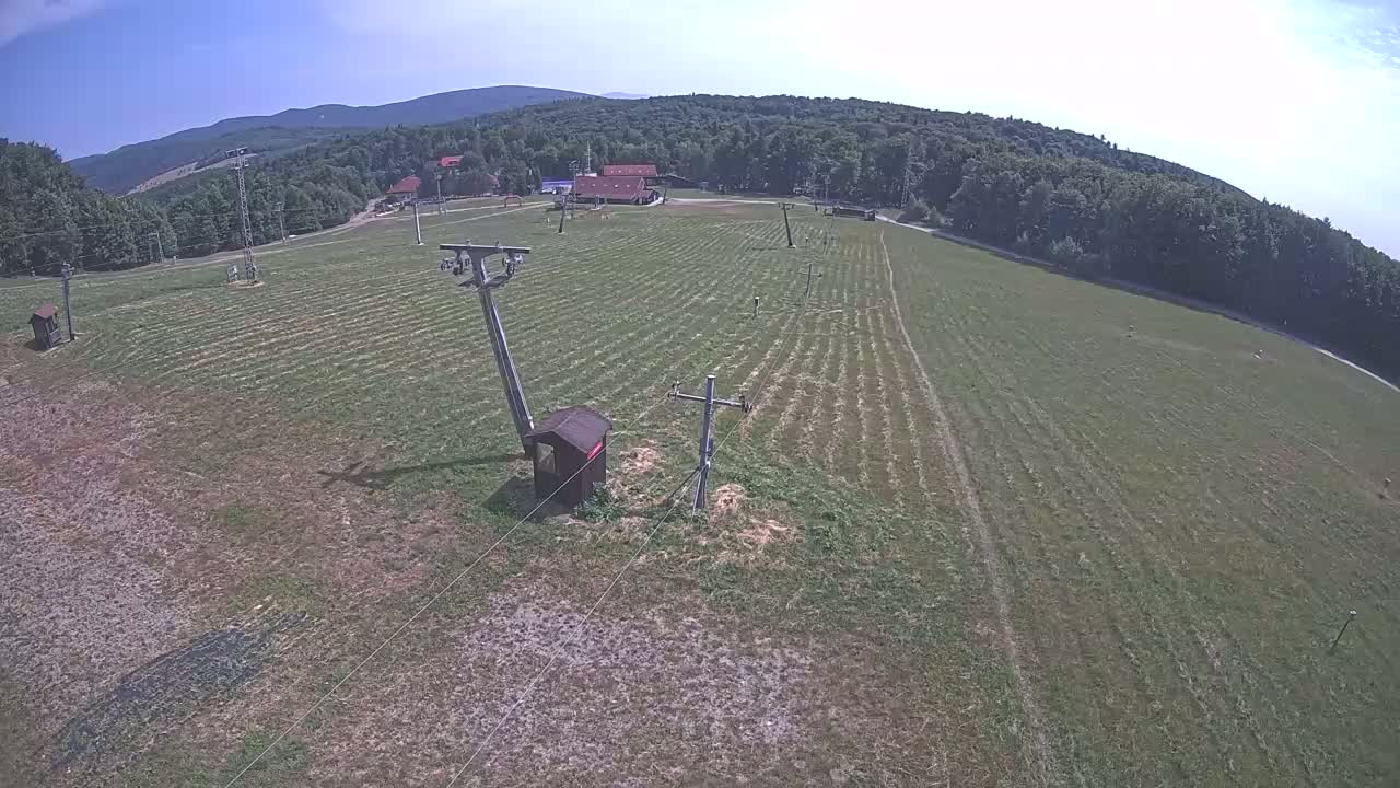 Jahodna Ski Slope East View Live Cam - Sever, Kosice 1, Kosice, Slovakia